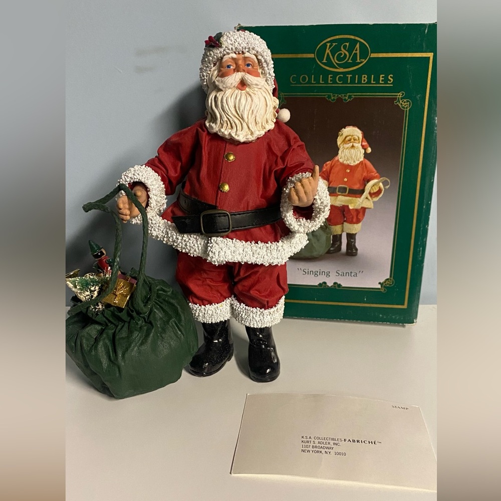 Kurt Adler singing Santa